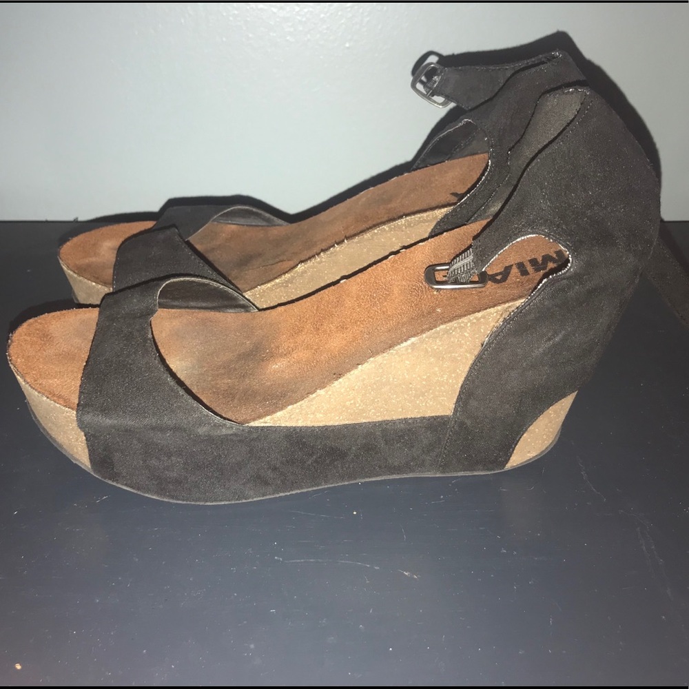 Mia shoes